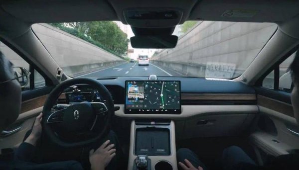 财富家 小米、理想、蔚来等集体改口：“智驾”功能更名为“辅助驾驶”